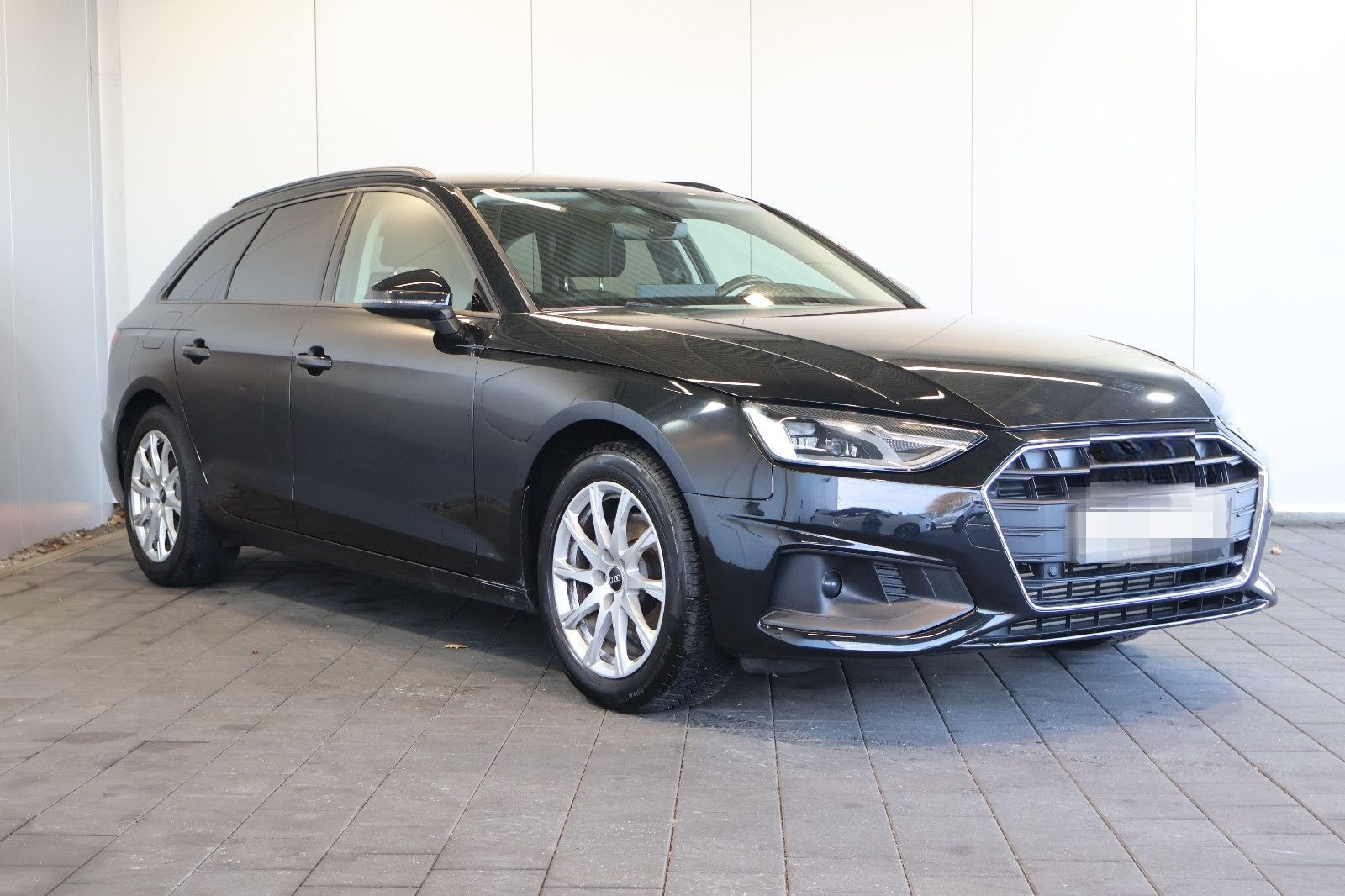 Audi A4 Avant 35 TFSI NAVI+CARPLAY+KEY+LED+17" foto 3