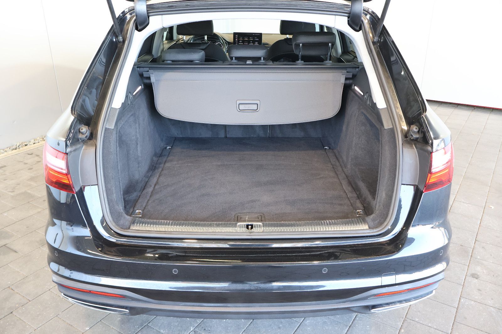 Audi A4 Avant 35 TFSI NAVI+CARPLAY+KEY+LED+17" foto 16