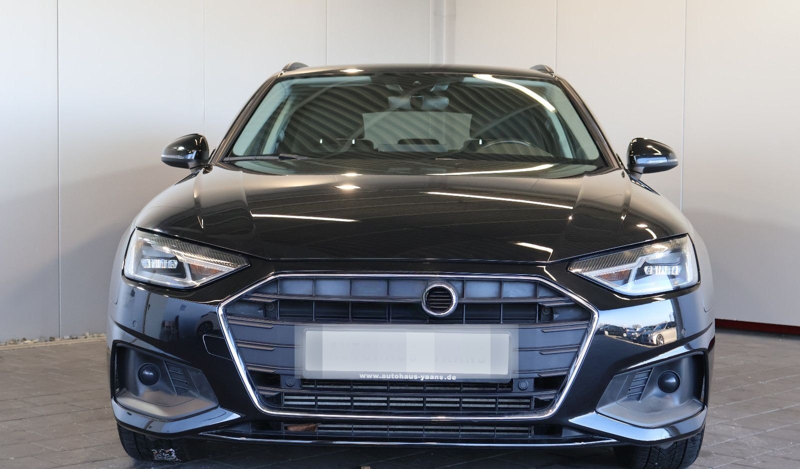 Audi A4 Avant 35 TFSI NAVI+CARPLAY+KEY+LED+17" foto 2