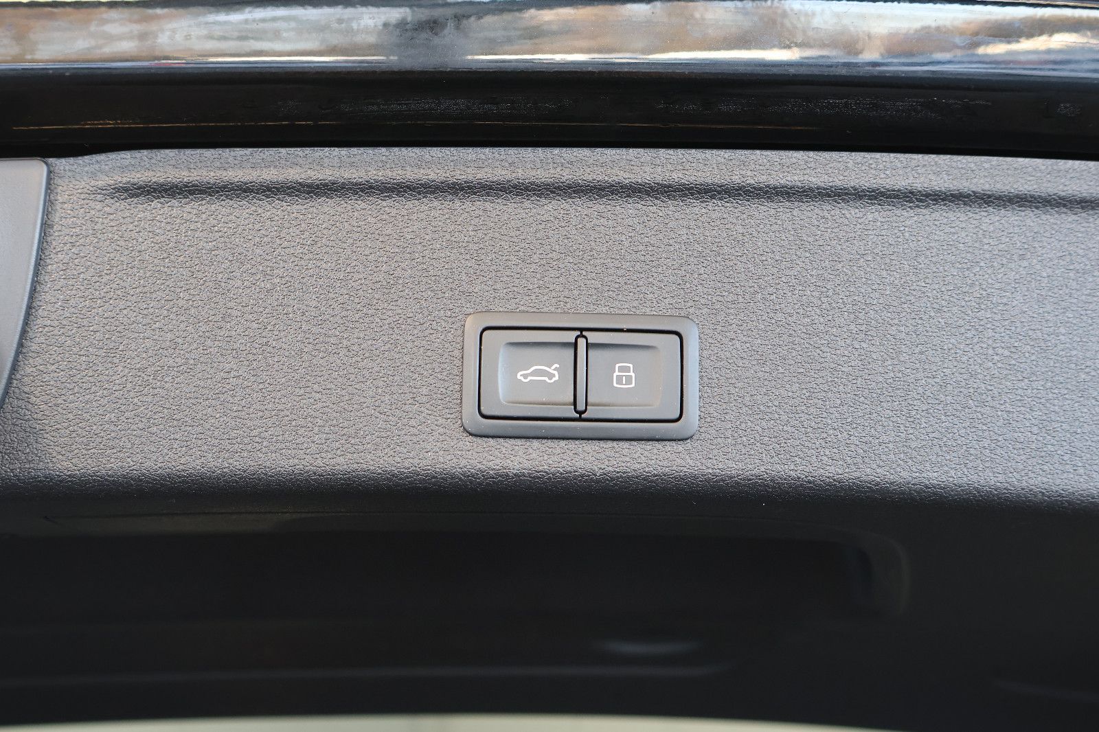 Audi A4 Avant 35 TFSI NAVI+CARPLAY+KEY+LED+17" foto 16