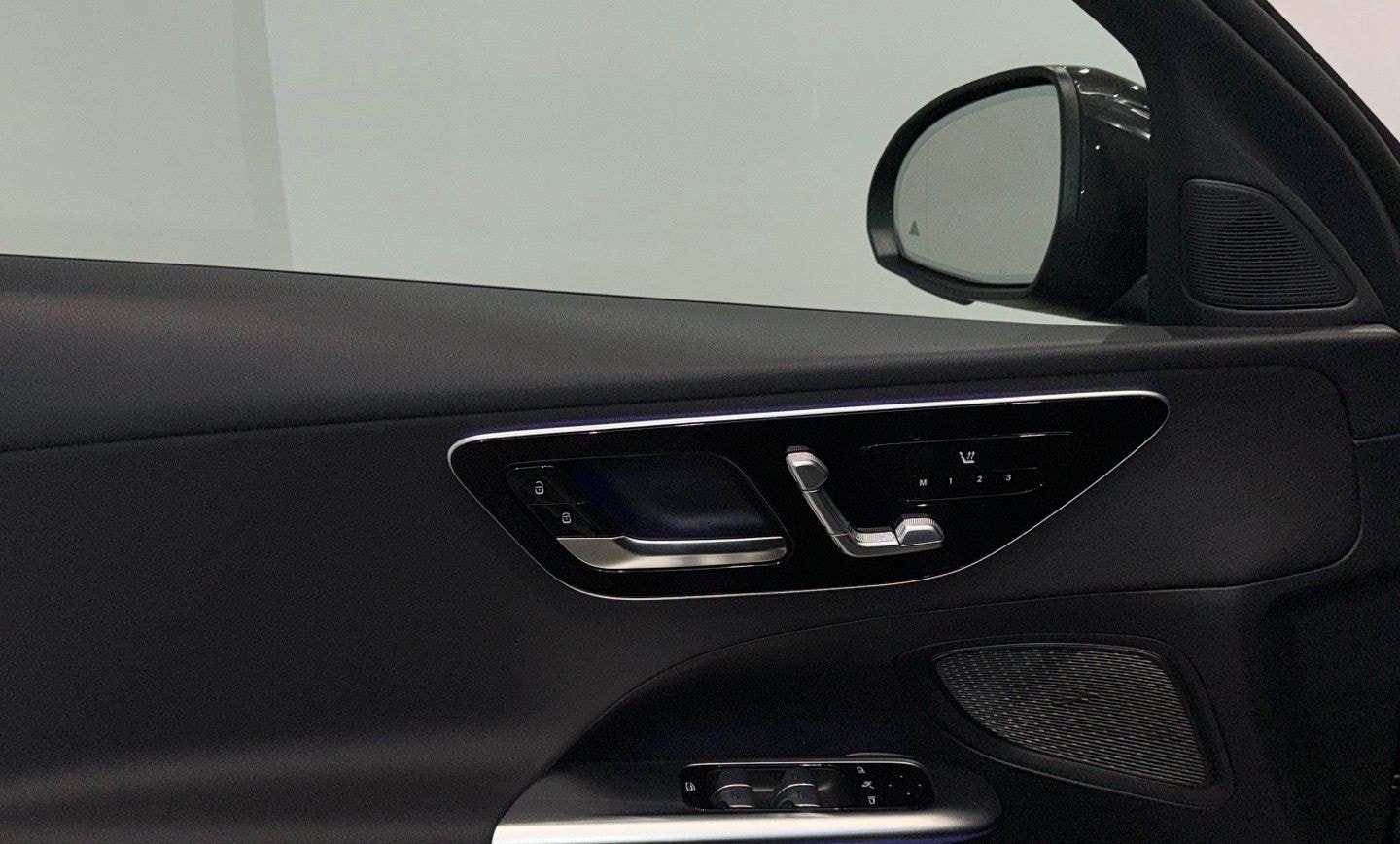 Mercedes-Benz C 180 Avantgarde Panorama Rückfahrkamera Ambient foto 16