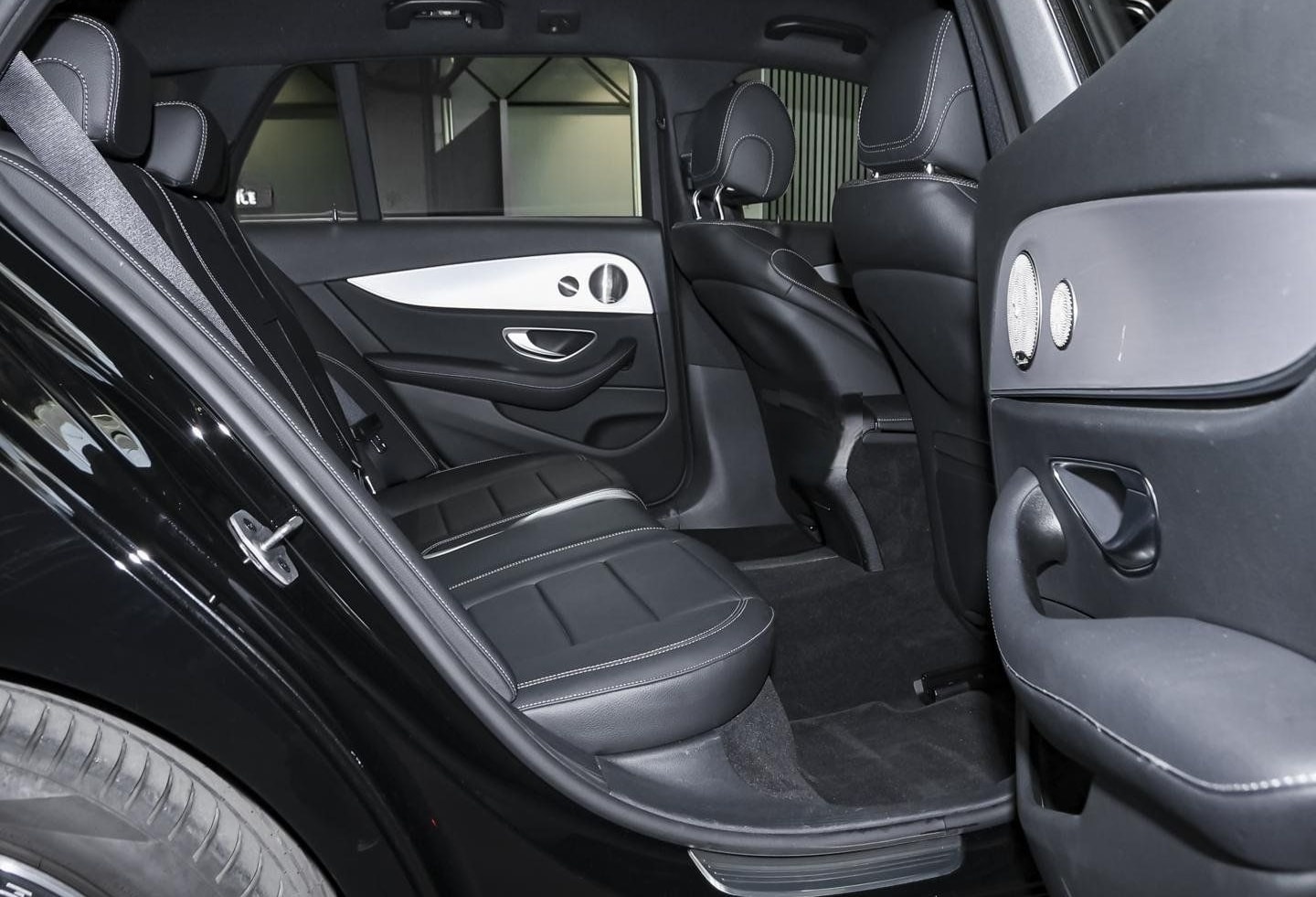 Mercedes-Benz E 300 e T AMG Distronic Burmester 360°-K. AHK foto 7