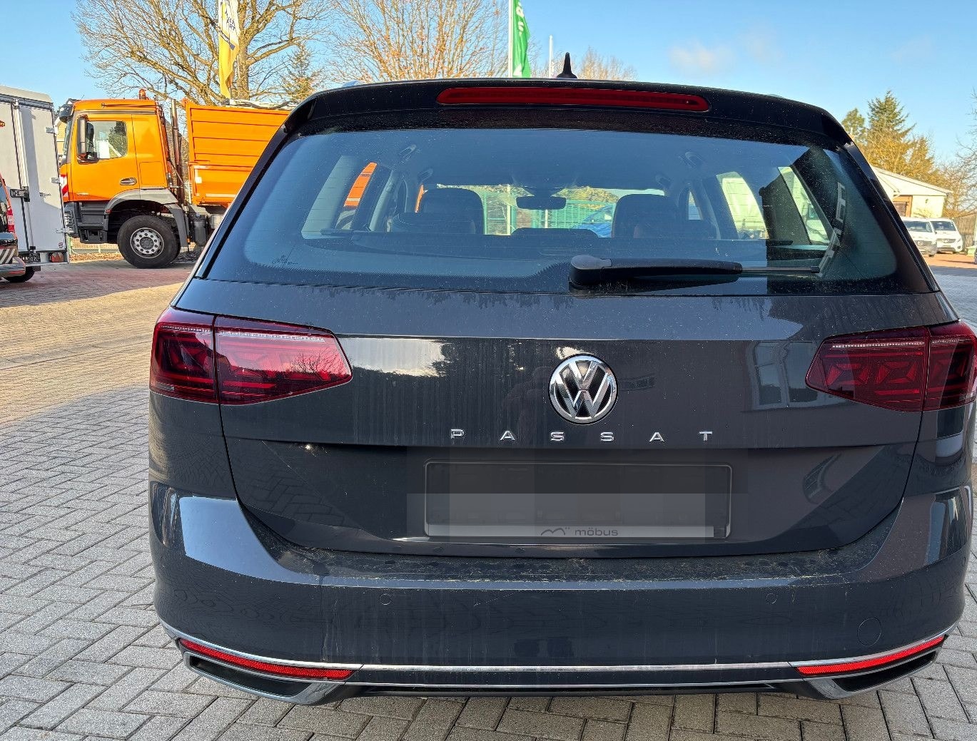 Volkswagen Passat Variant Elegance (Autom., beheizb. Lenkr) foto 4