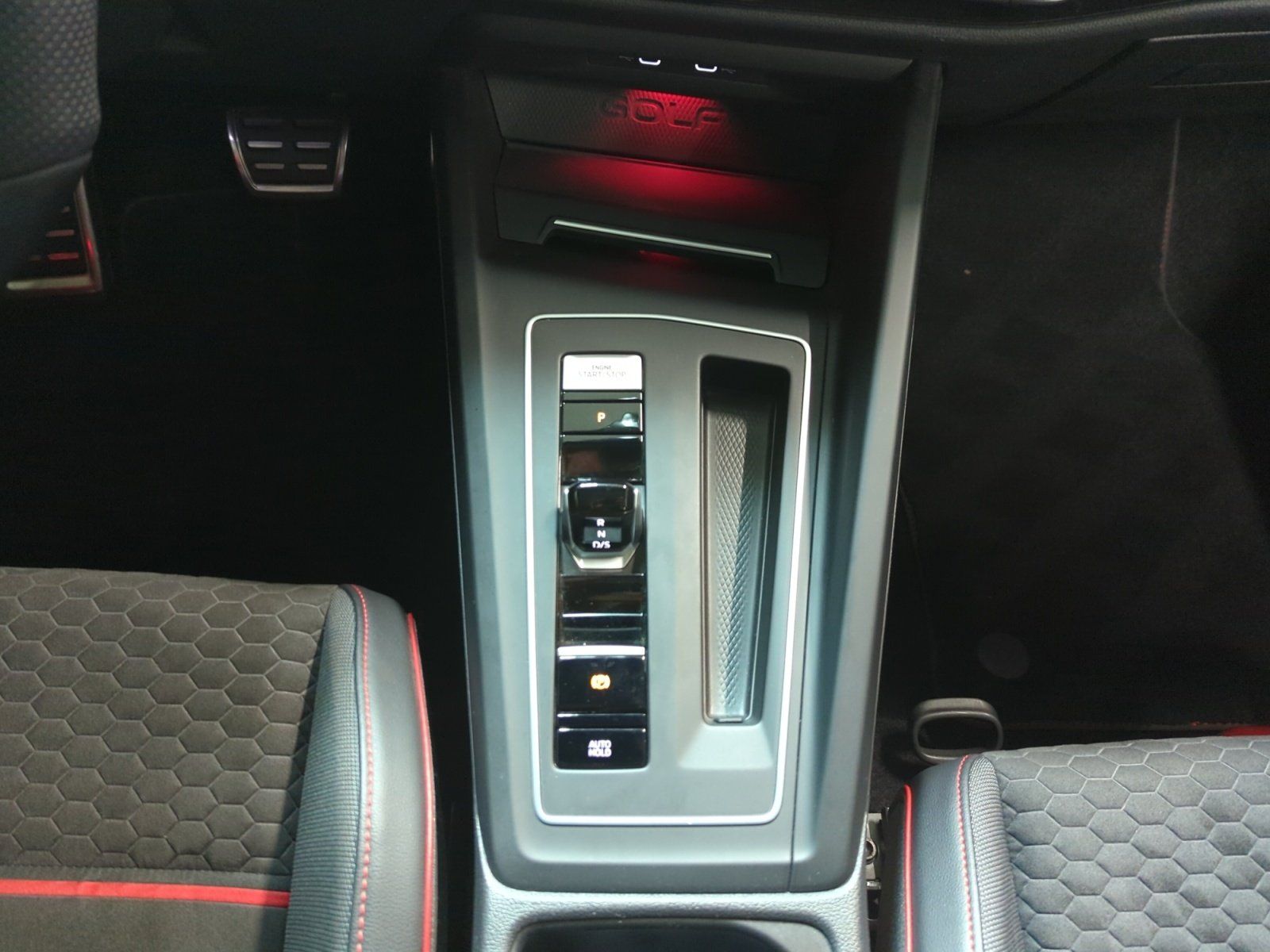 Volkswagen Golf VIII GTI 2.0 TSI DSG Clubsport 45 Vmax270 foto 11