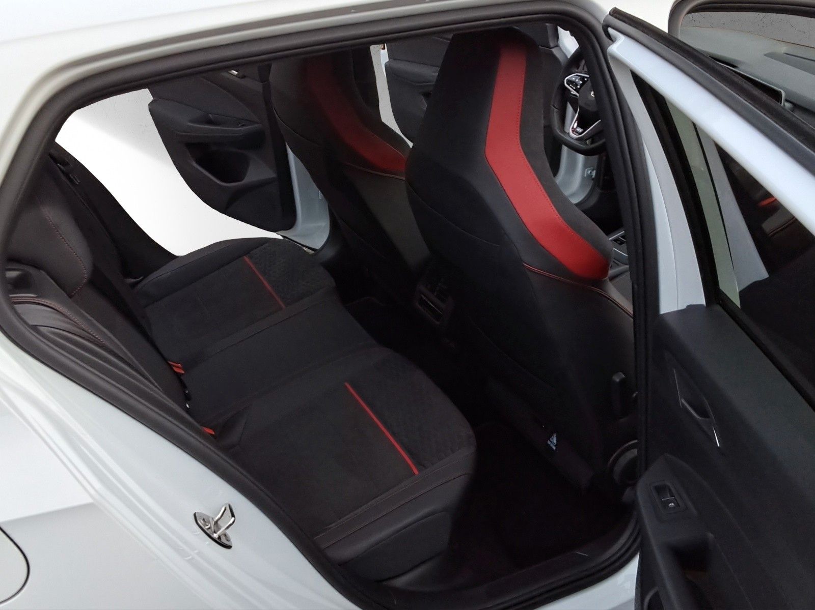 Volkswagen Golf GTI DSG CLUBSPORT Black Style,Navi,MATRIX foto 14