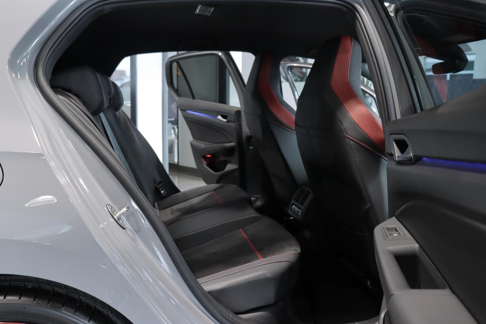 Volkswagen Golf 2.0 TSI GTI Clubsport EDITION 45*Akrapovic* foto 14