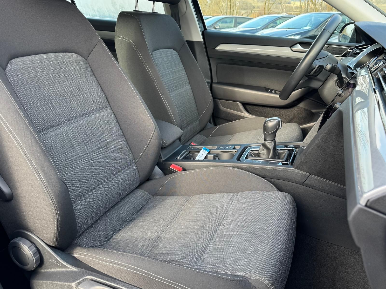 Volkswagen Passat Variant 1.5 TSI *BUSINESS*DSG*NAVI*SHZ*AC foto 23