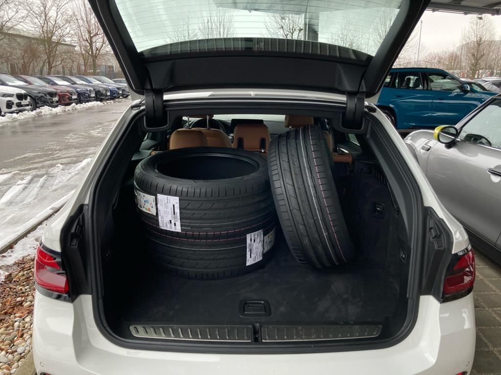 BMW 520d Touring M Sport Adapt LED+ACC+Business+HiFi foto 22