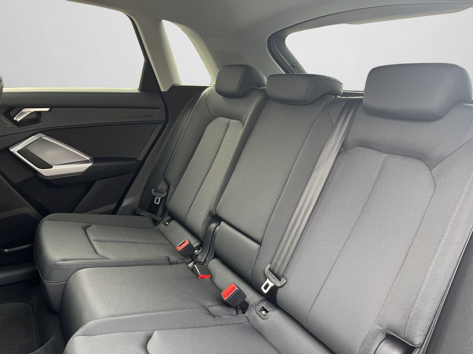 Audi Q3 35 TFSI S tronic S line NAVI SHZ RFK LED foto 14