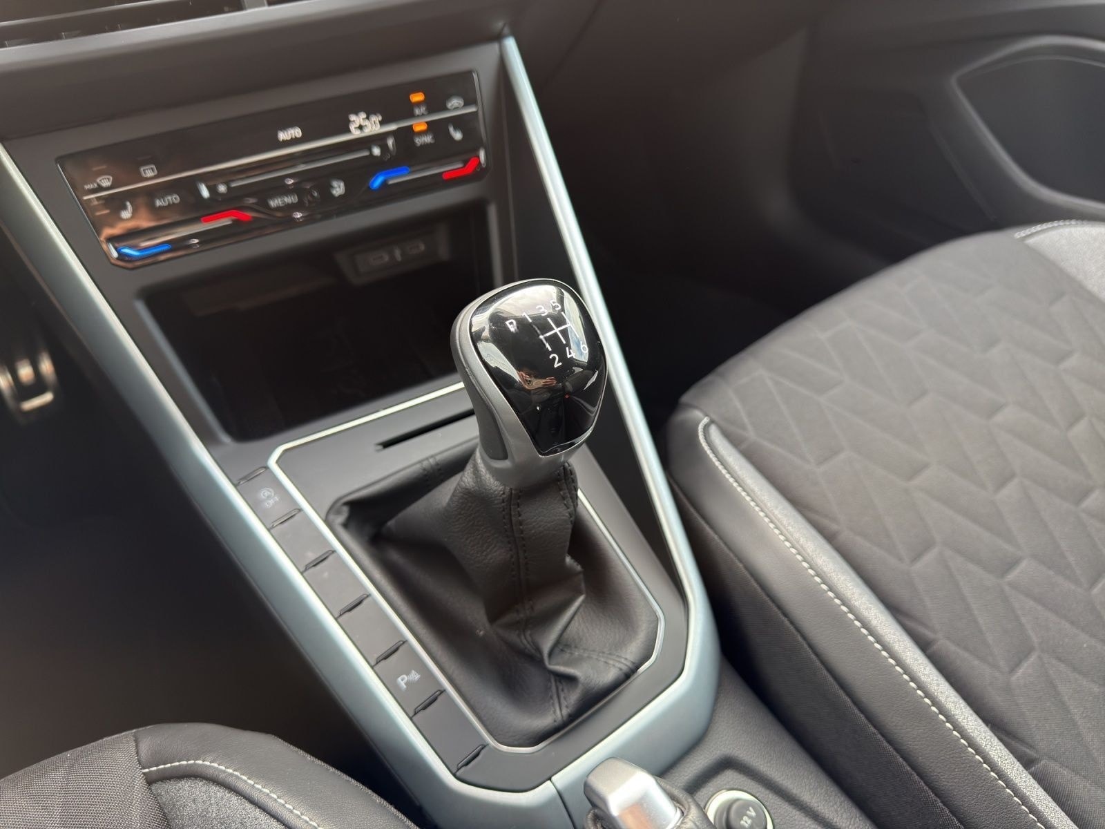 Volkswagen Taigo 1.0 TSI GOAL ACC LED NAVI LM16 foto 11