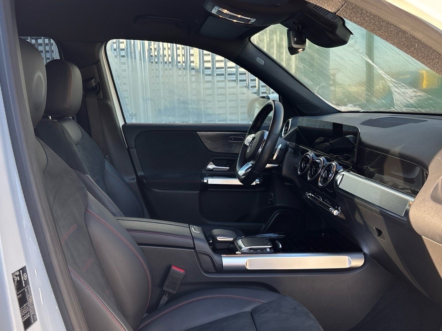 Mercedes-Benz GLB 250 AMG Kamera Totwinkel CarPlay MBUX AHK foto 13