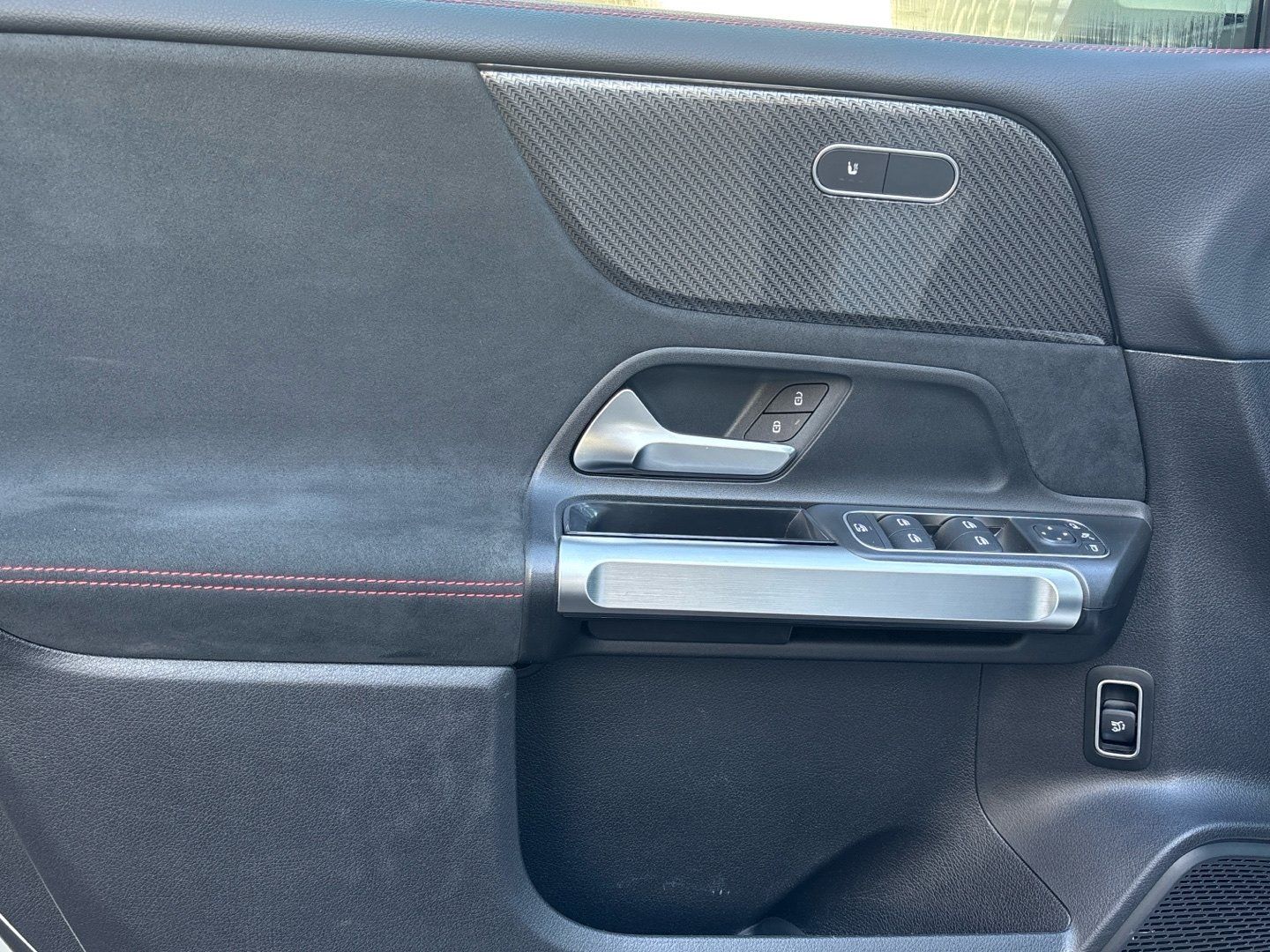 Mercedes-Benz GLB 250 AMG Kamera Totwinkel CarPlay MBUX AHK foto 15