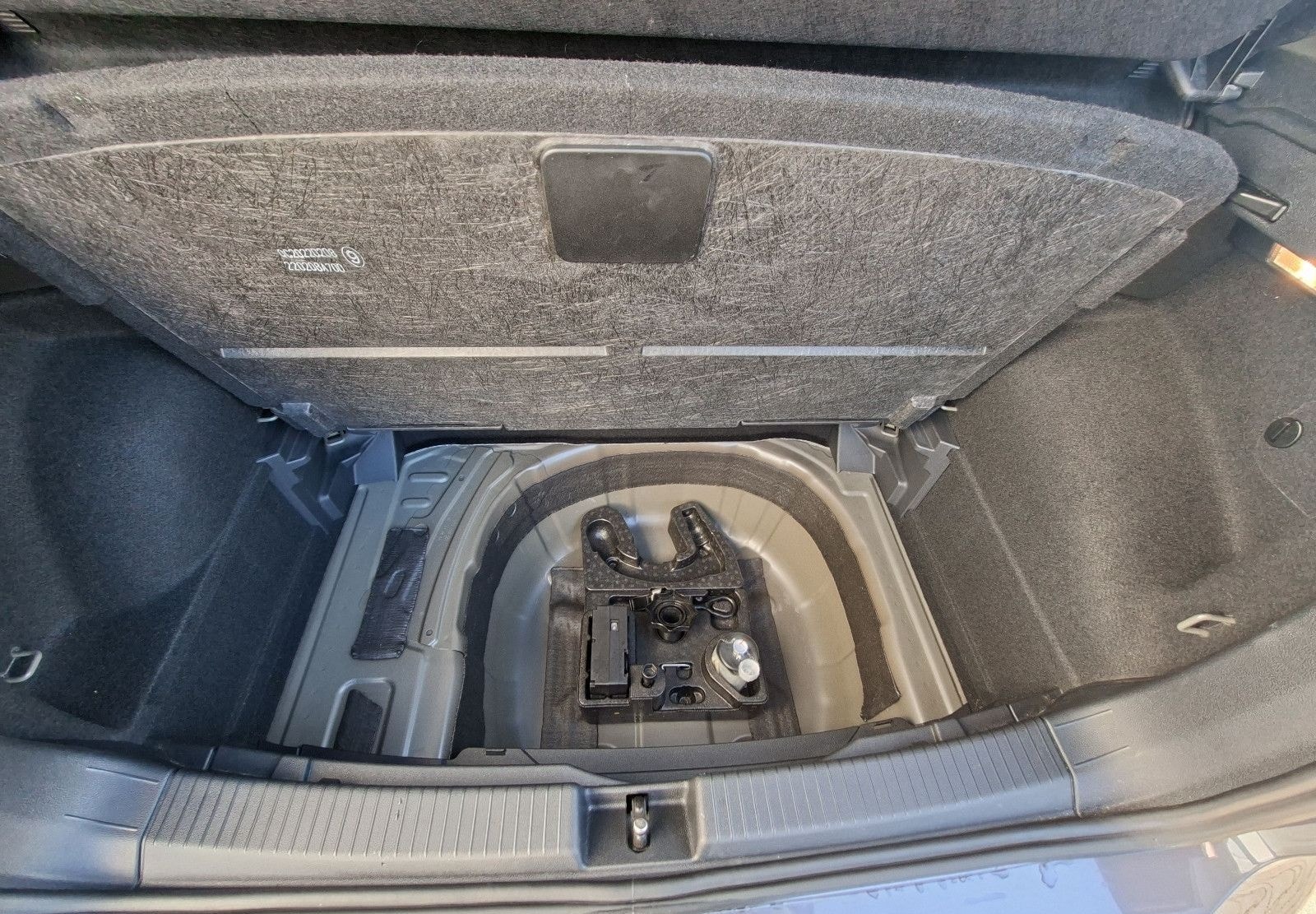 Volkswagen T-Cross Active ACC,Navi,Ahk,Keyless foto 16