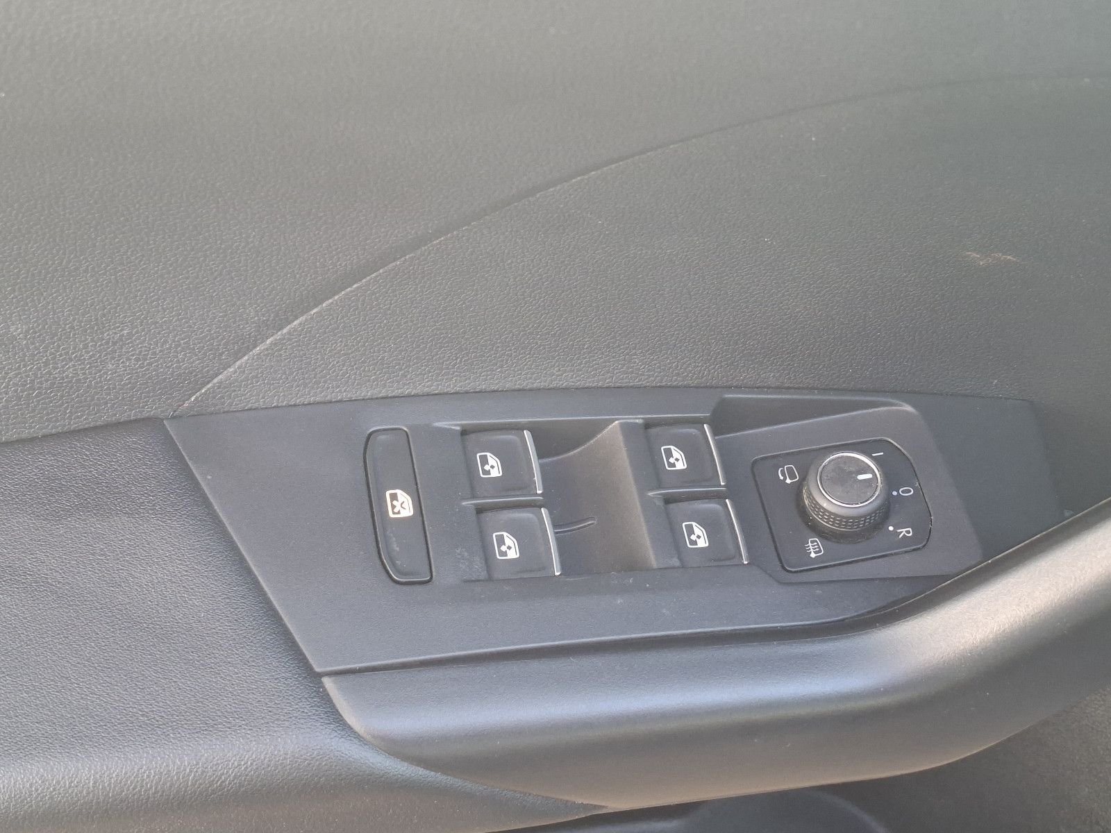 Volkswagen T-Cross Active ACC,Navi,Ahk,Keyless foto 7