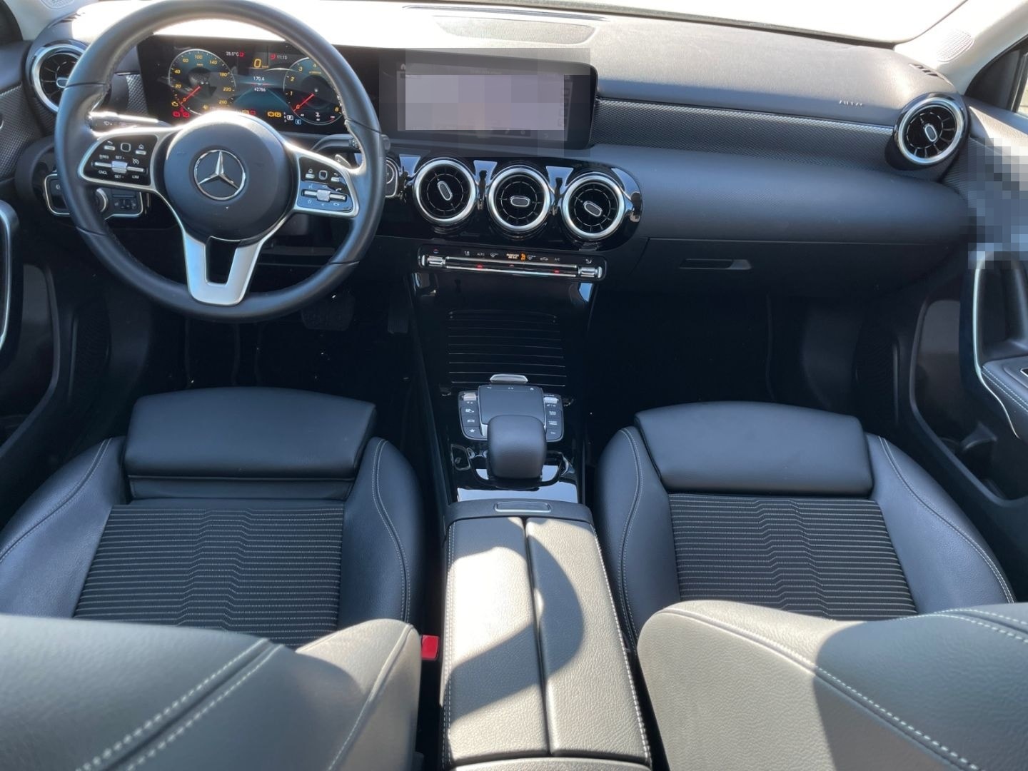 Mercedes-Benz A 180 NAVI/ASSISTENTEN/KEYLESS/AHK+++ foto 10