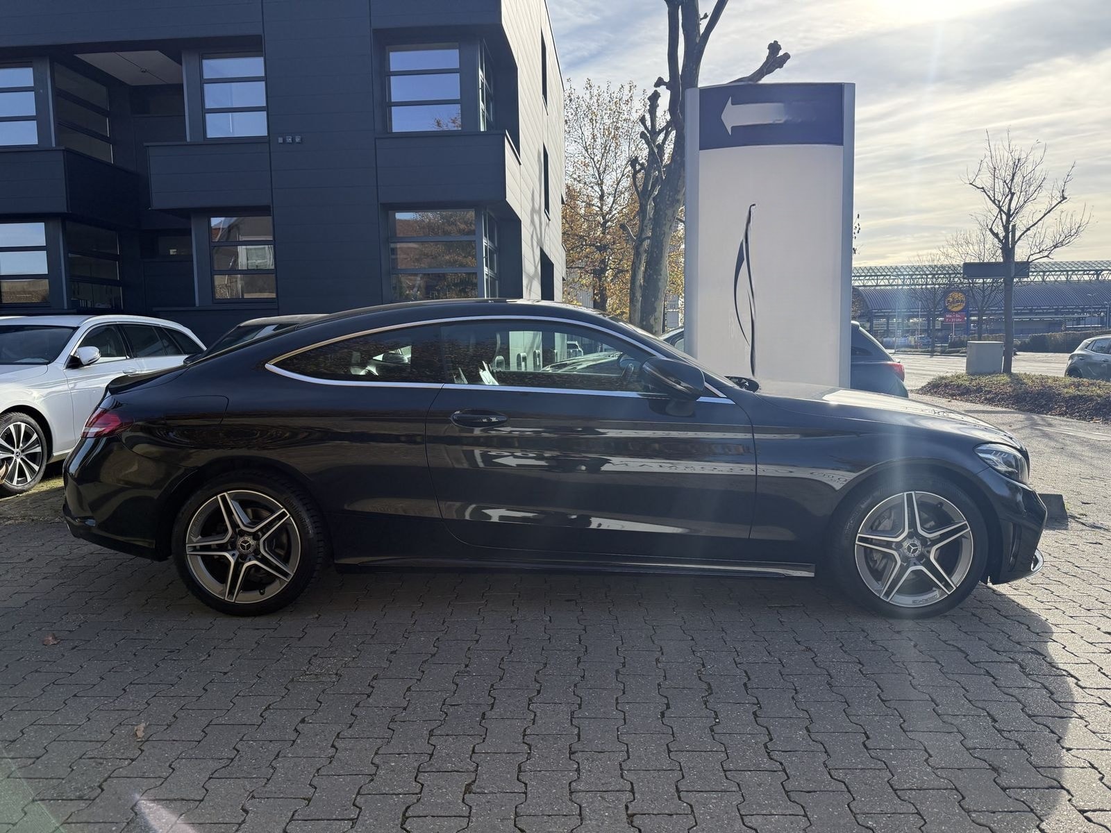 Mercedes-Benz C 200 d Coupe AMG Line | DigitalTacho | LED foto 5