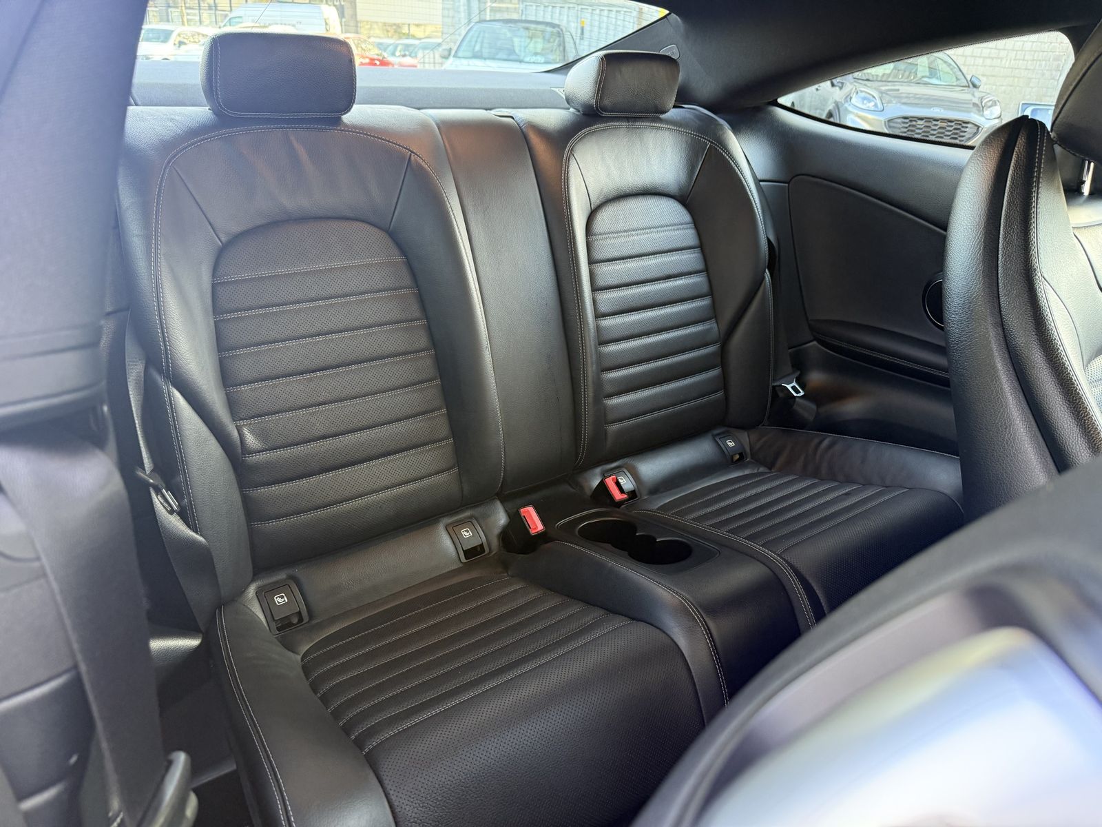 Mercedes-Benz C 200 d Coupe AMG Line | DigitalTacho | LED foto 10