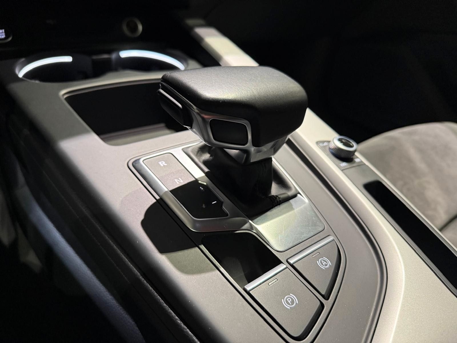 Audi A4 Avant 40 TDI basis*SHZ*RFK*Memory* foto 19