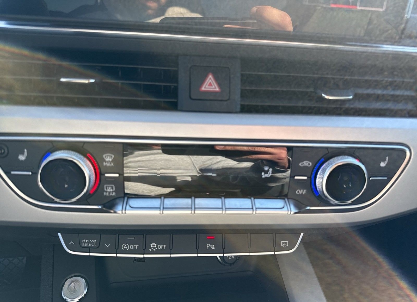 Audi A4 Avant 45 quattro S LINE BLACKPAK PANO CAM ACC foto 17