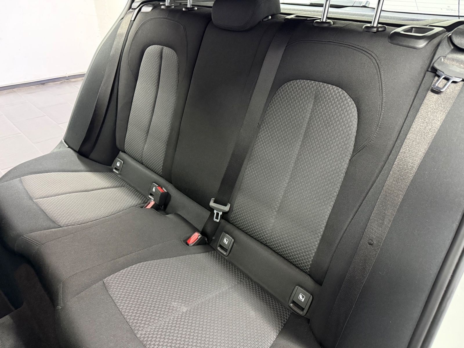 BMW 116d 1HD VRTUAL SPUR 2xPDC LED CAM DAB APPLE AHK foto 13