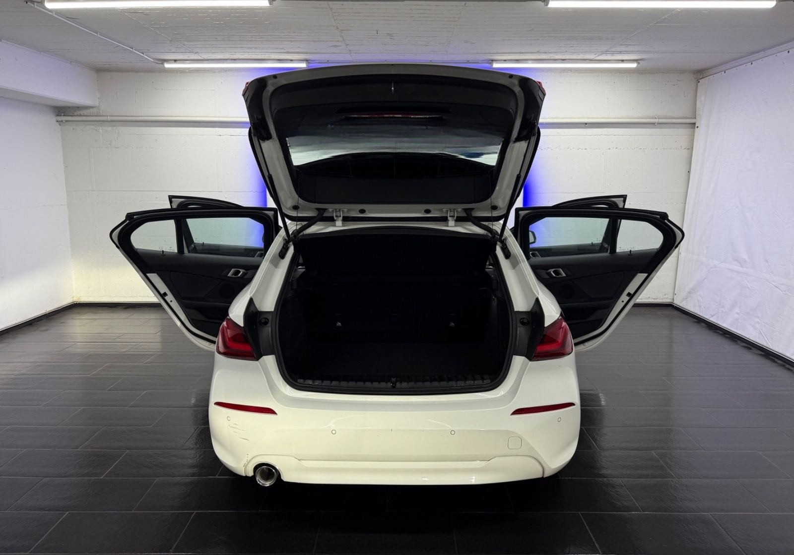 BMW 116d 1HD VRTUAL SPUR 2xPDC LED CAM DAB APPLE AHK foto 24