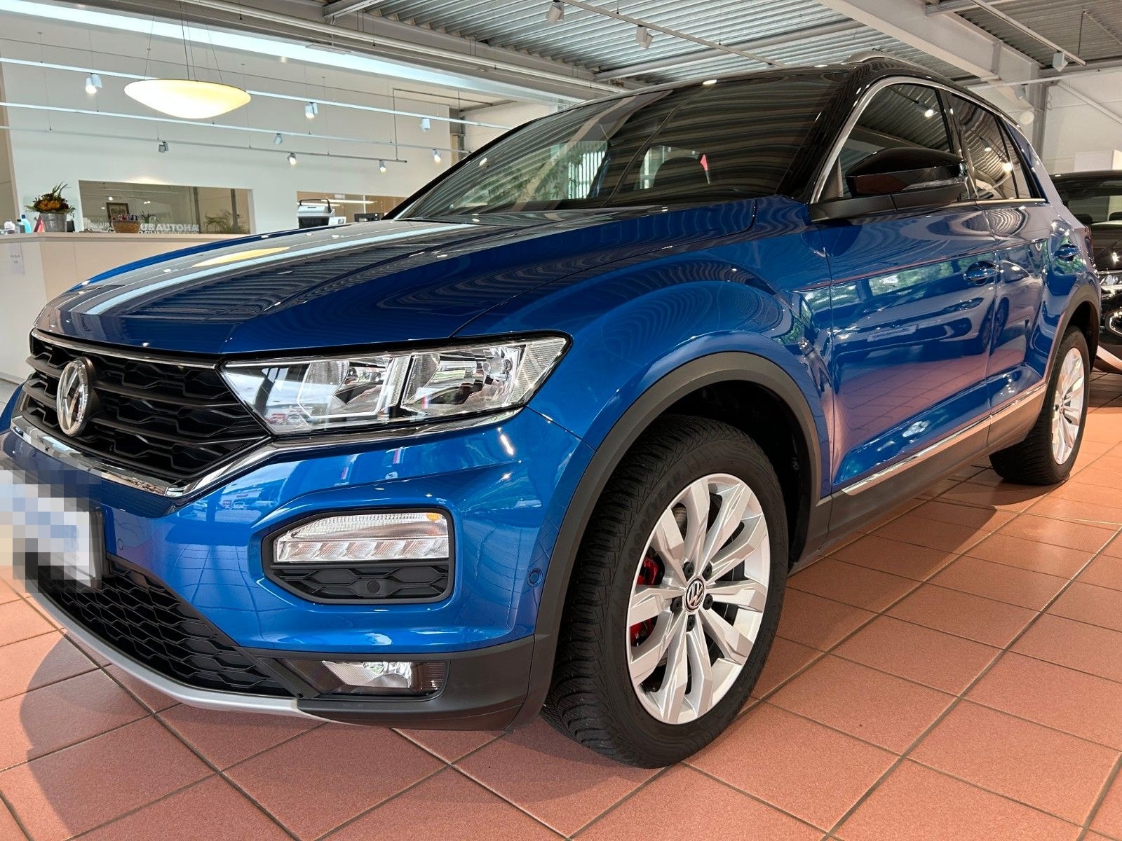 Volkswagen T-ROC 1.5 TSI Sport*ELEKT.HECKKL*RÜCKFAHRKAM*NAV foto 1