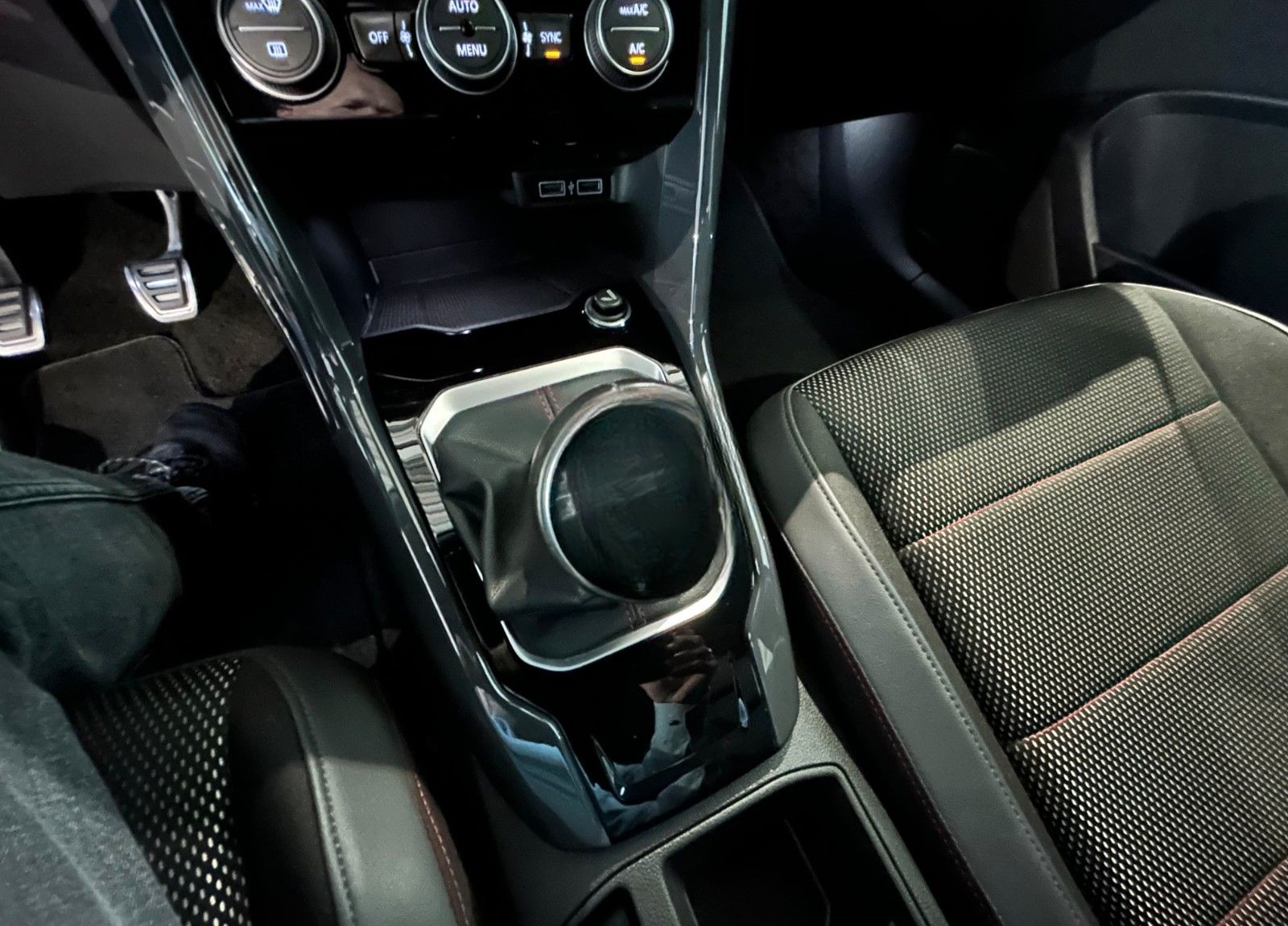 Volkswagen T-ROC 1.5 TSI Sport*ELEKT.HECKKL*RÜCKFAHRKAM*NAV foto 24