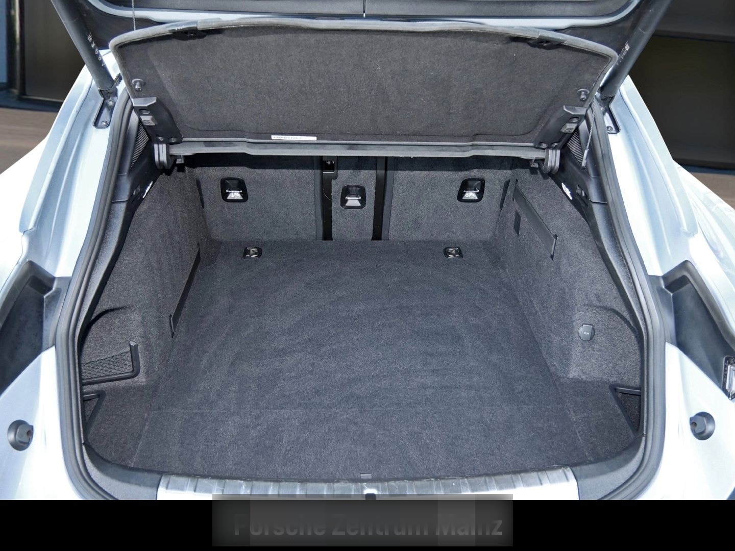 Porsche Taycan Turbo Cross Turismo HA-Lenkung Head-Up foto 10