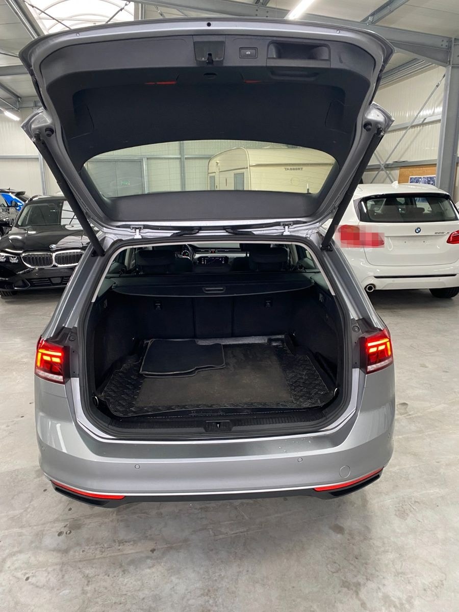 Volkswagen Passat 2.0 Business ACC/ ALU17"/NAVI/14 WEGE S foto 17