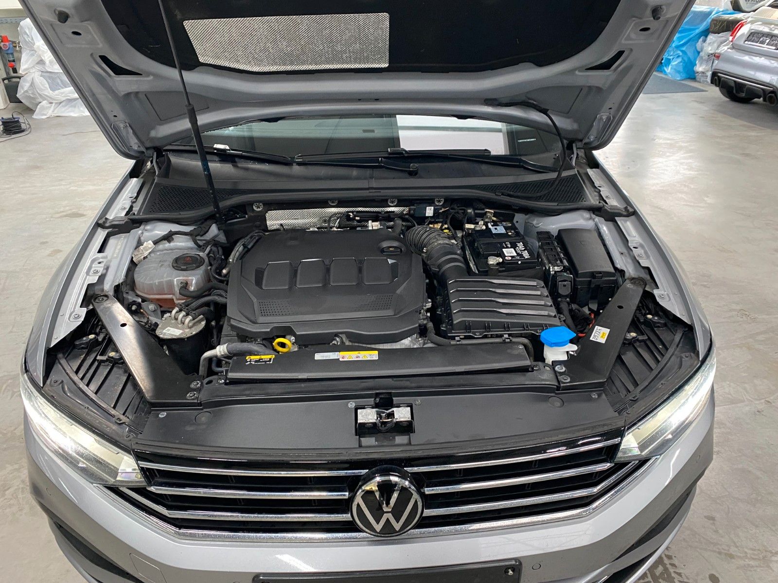 Volkswagen Passat 2.0 Business ACC/ ALU17"/NAVI/14 WEGE S foto 19