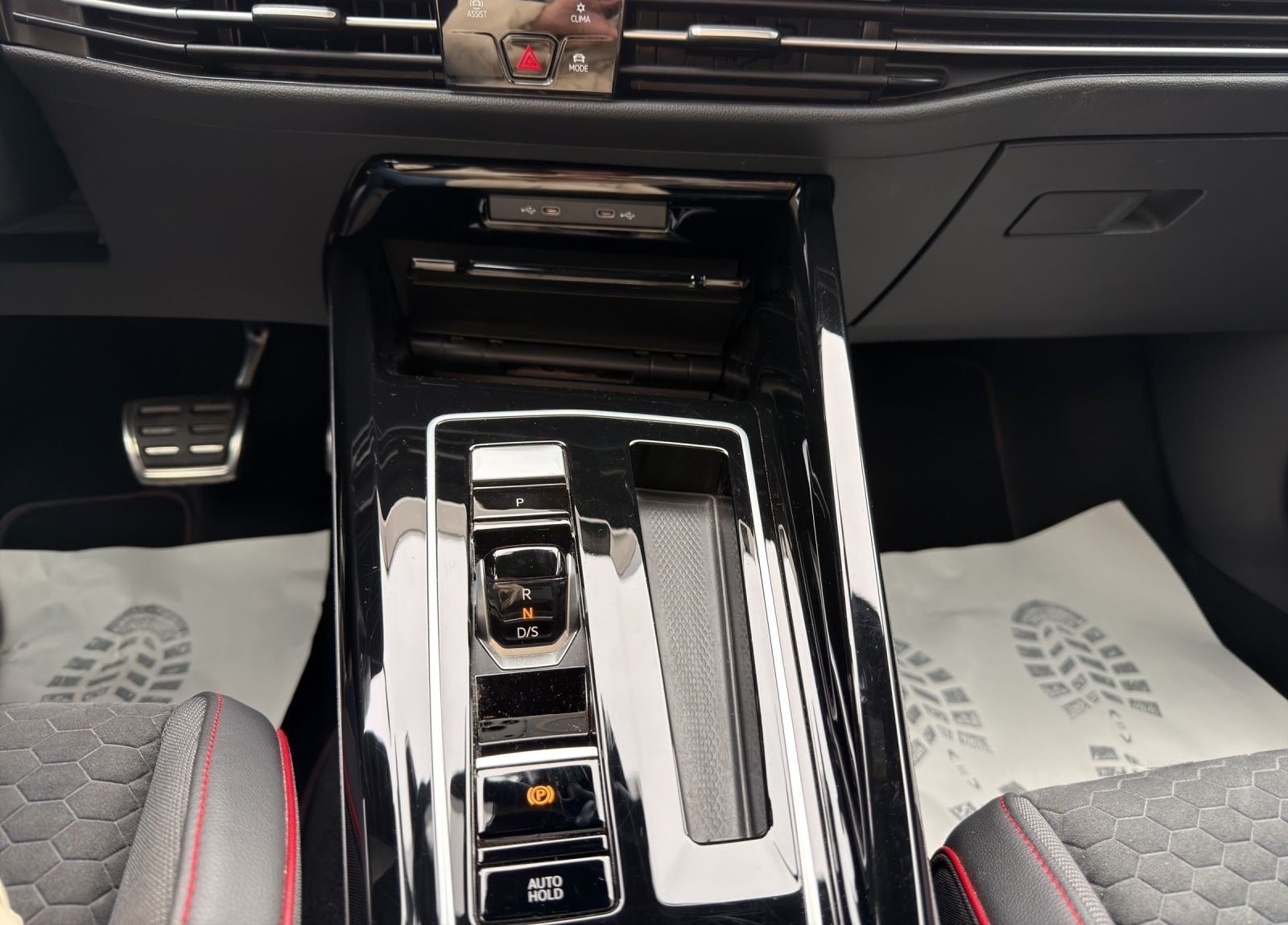 Volkswagen Golf GTI Clubsport 2.0 TSI DSG*NAVI*SHZ*LED*APP* foto 6