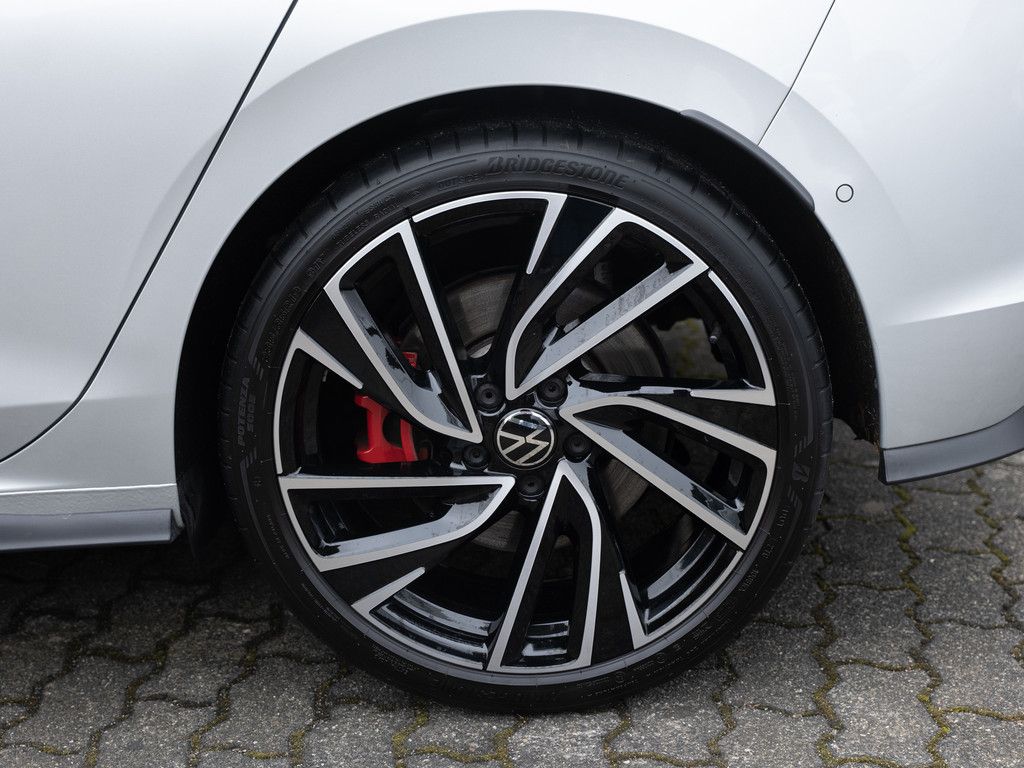 Volkswagen Golf VIII 2.0 TSI GTI Clubsport MATRIX-LED ACC foto 12