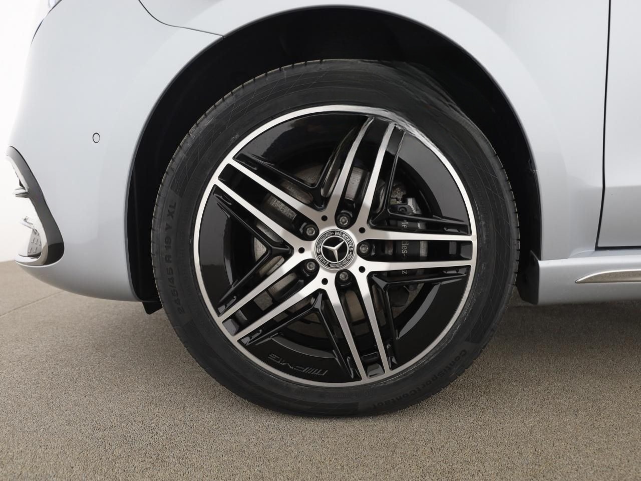 Mercedes-Benz V 300 d Avantgarde Lang 4M AMG AHK Pano Airmatic foto 17