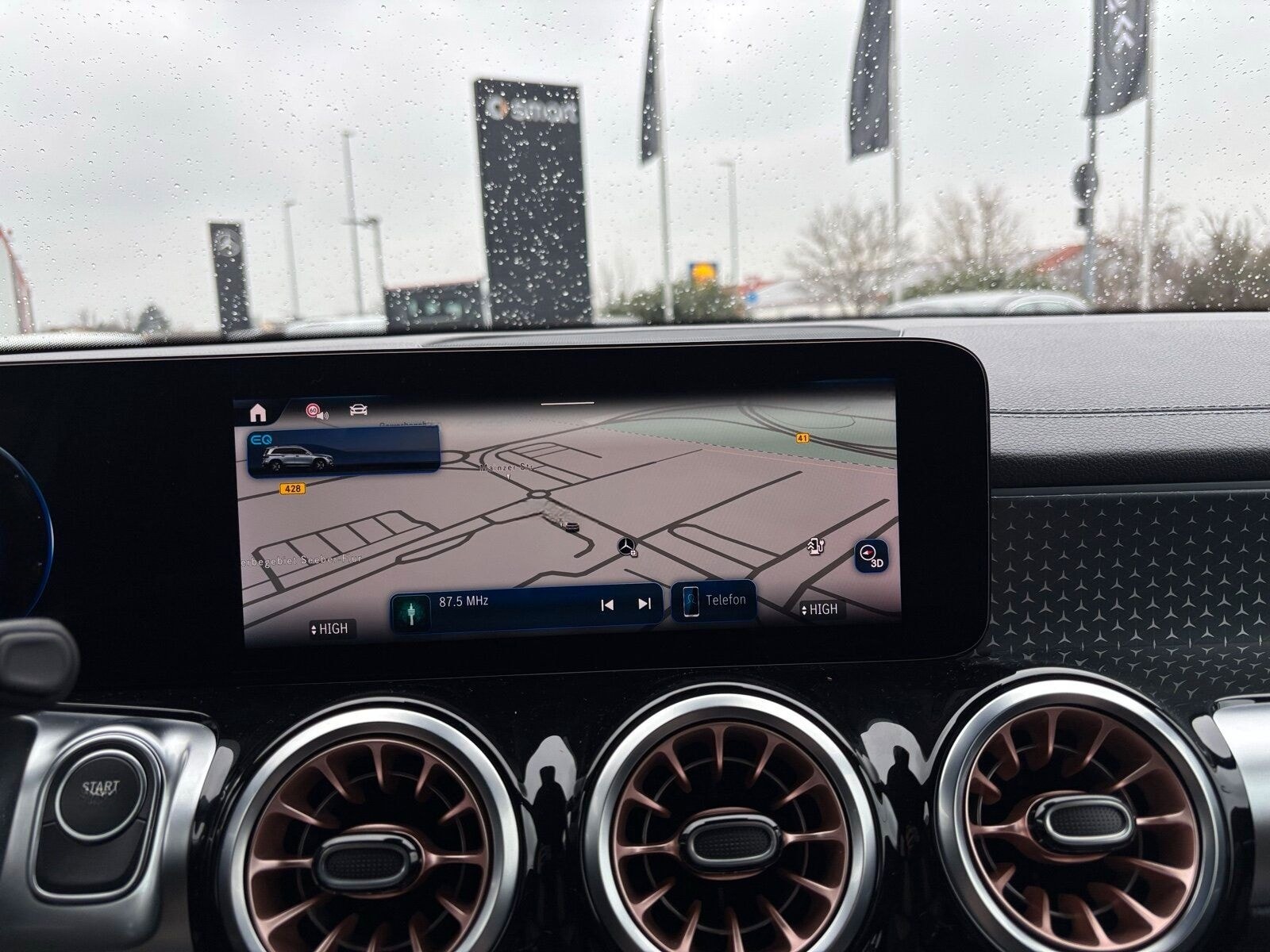 Mercedes-Benz EQB 300 4MATIC Electric Art/LED/360 foto 15