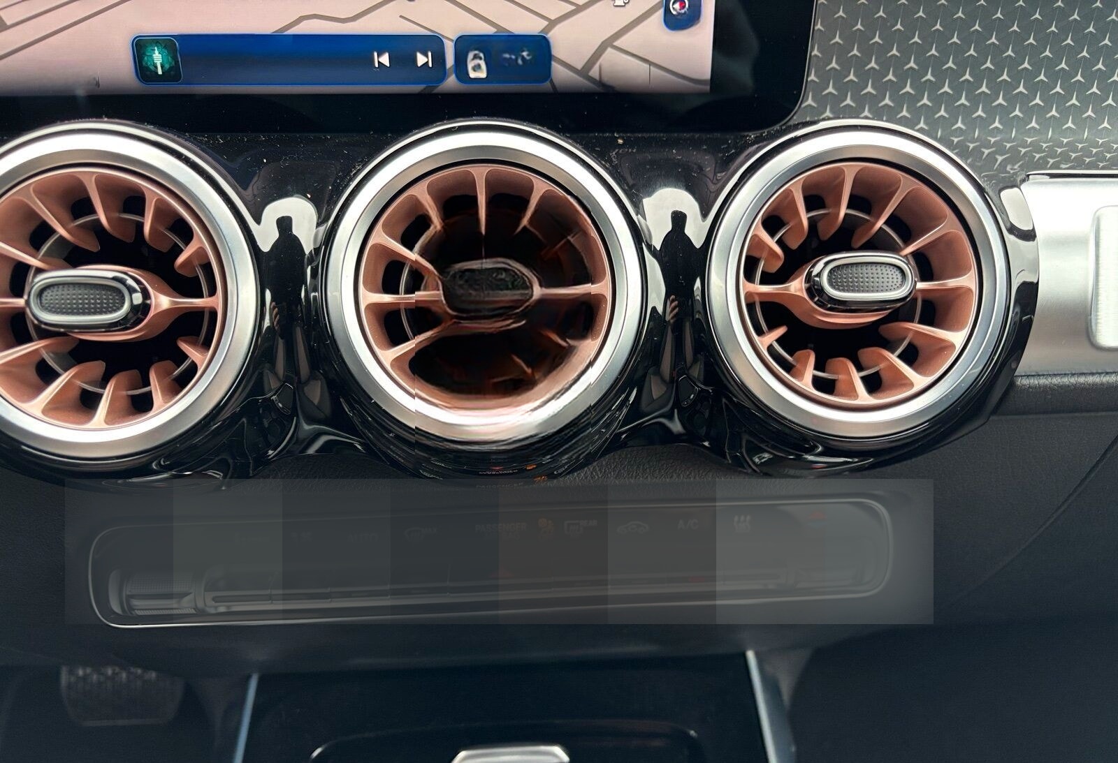 Mercedes-Benz EQB 300 4MATIC Electric Art/LED/360 foto 16