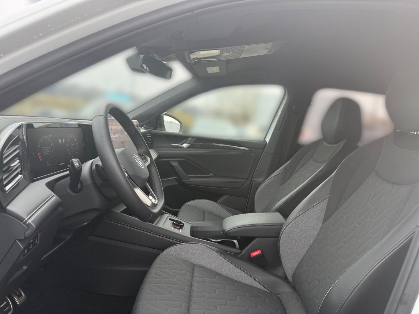 Volkswagen Tiguan GOAL 1.5 eTSI DSG AHK-klappbar Navi foto 14