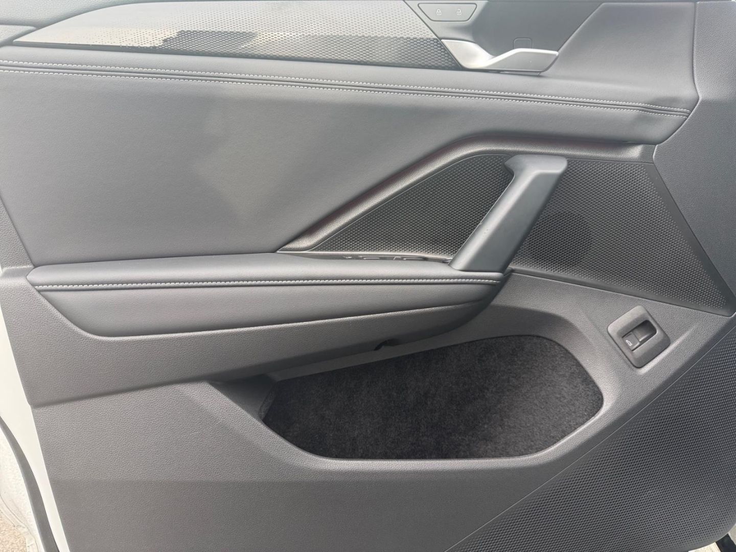 Volkswagen Tiguan GOAL 1.5 eTSI DSG AHK-klappbar Navi foto 15