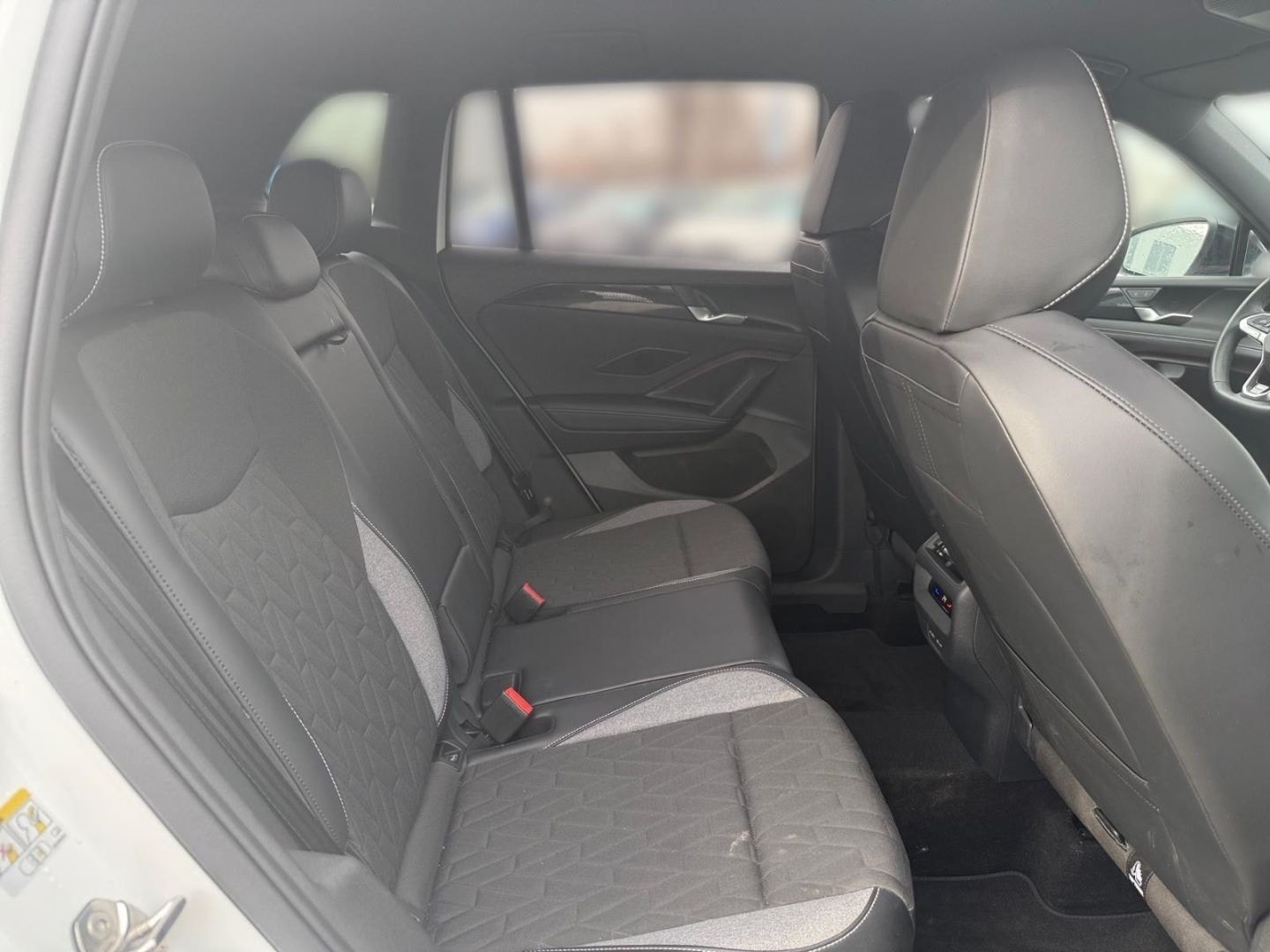 Volkswagen Tiguan GOAL 1.5 eTSI DSG AHK-klappbar Navi foto 21