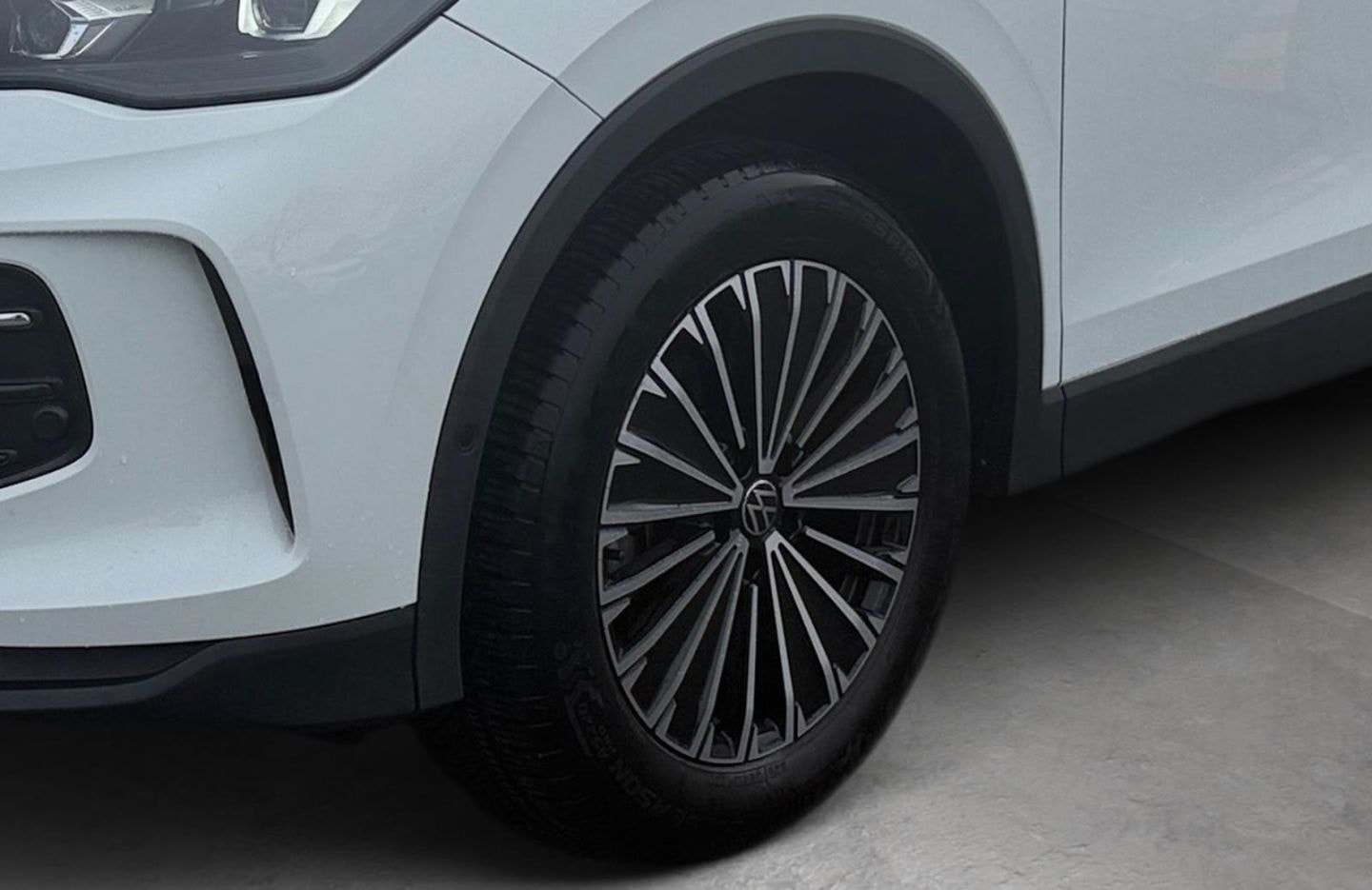 Volkswagen Tiguan GOAL 1.5 eTSI DSG AHK-klappbar Navi foto 8