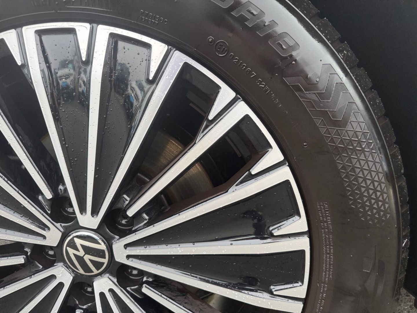 Volkswagen Tiguan GOAL 1.5 eTSI DSG AHK-klappbar Navi foto 9