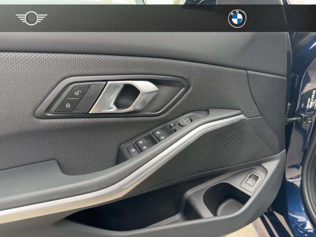 BMW 320 i xDrive Limousine Park-Assistent Guidance P foto 13