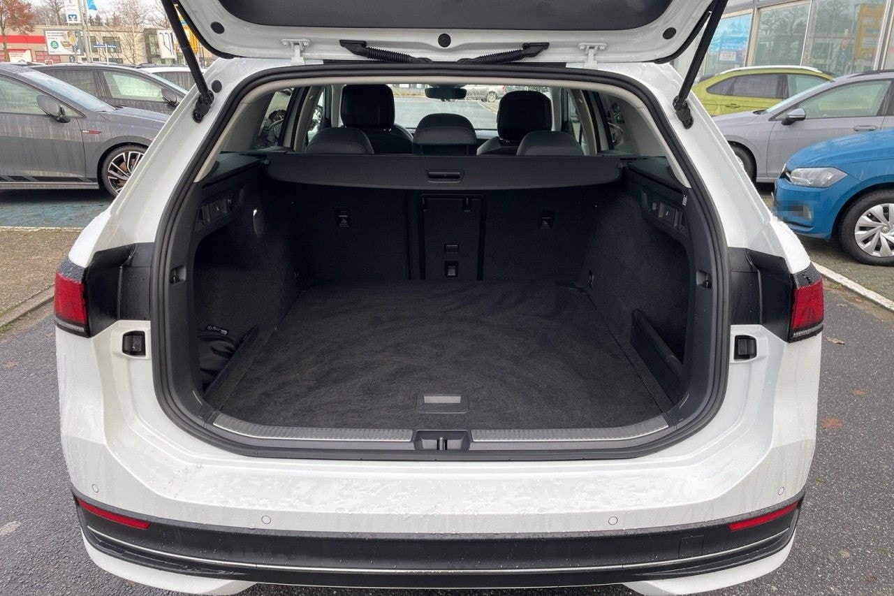 Volkswagen Passat Variant 2.0 TDI Business/360Cam/Travel/AC foto 11