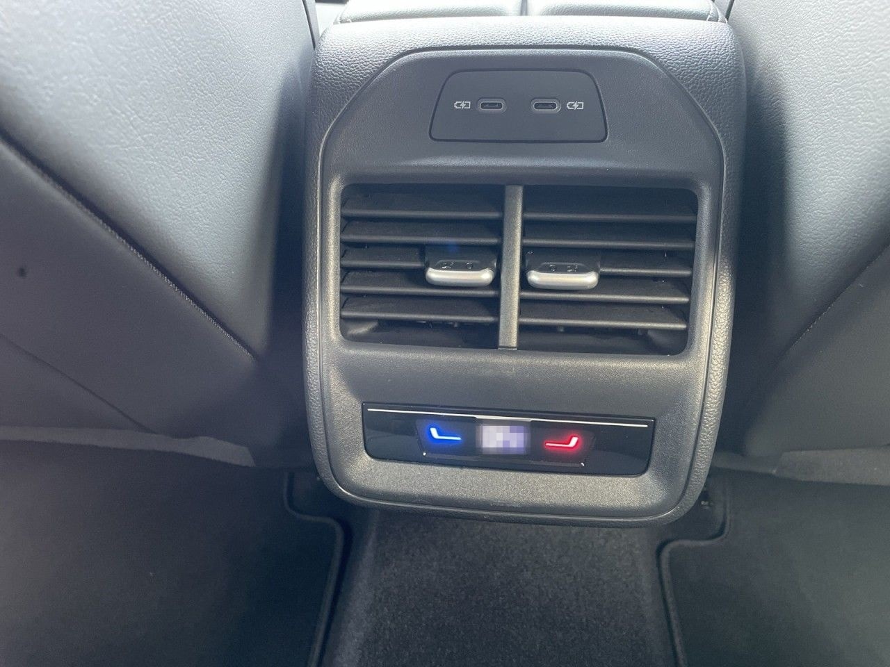 Volkswagen Passat Variant 2.0 TDI Business/360Cam/Travel/AC foto 12