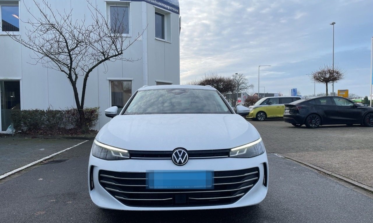 Volkswagen Passat Variant 2.0 TDI Business/360Cam/Travel/AC foto 5