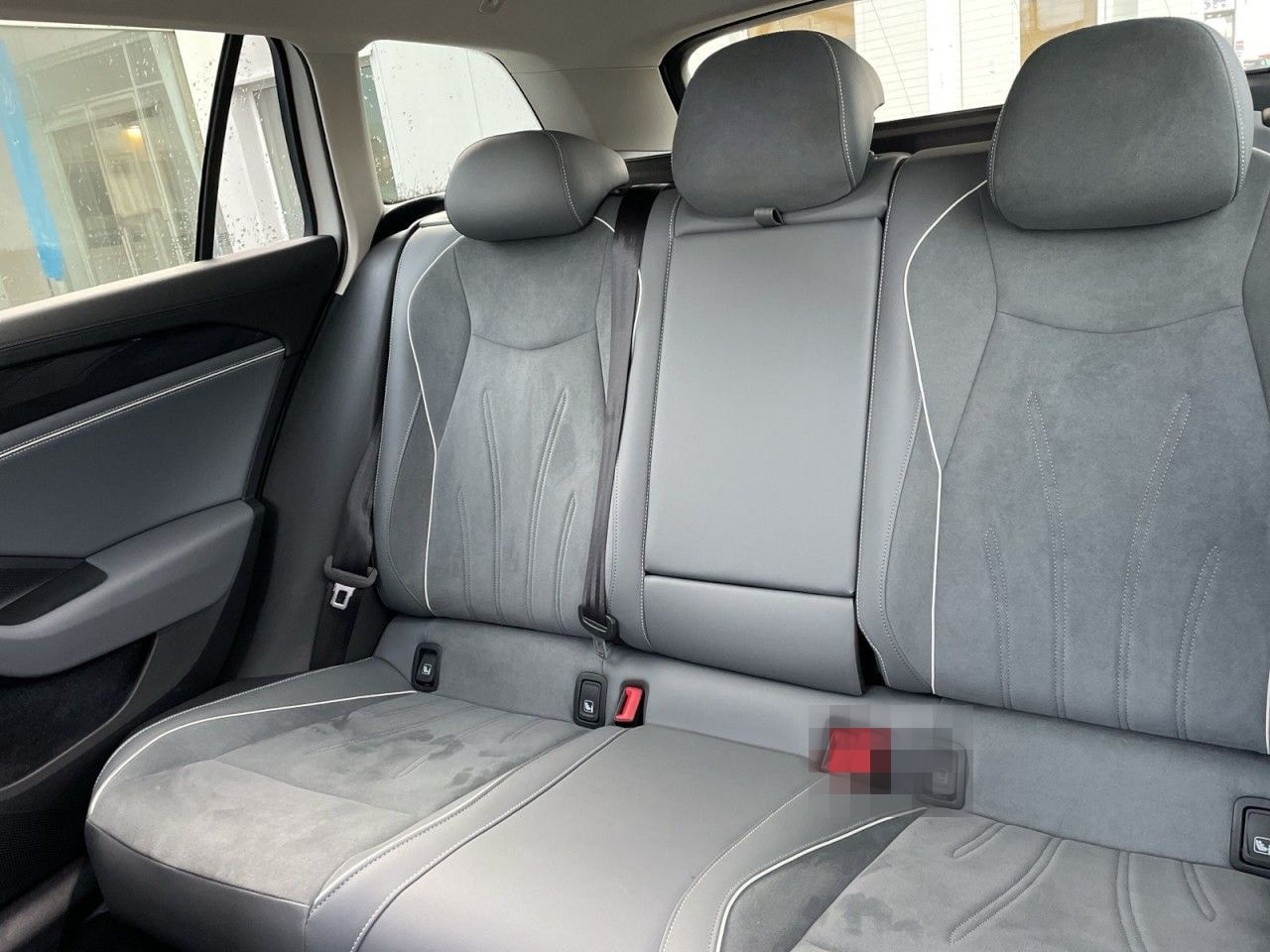 Volkswagen Passat Variant 2.0 TDI Business/360Cam/Travel/AC foto 10