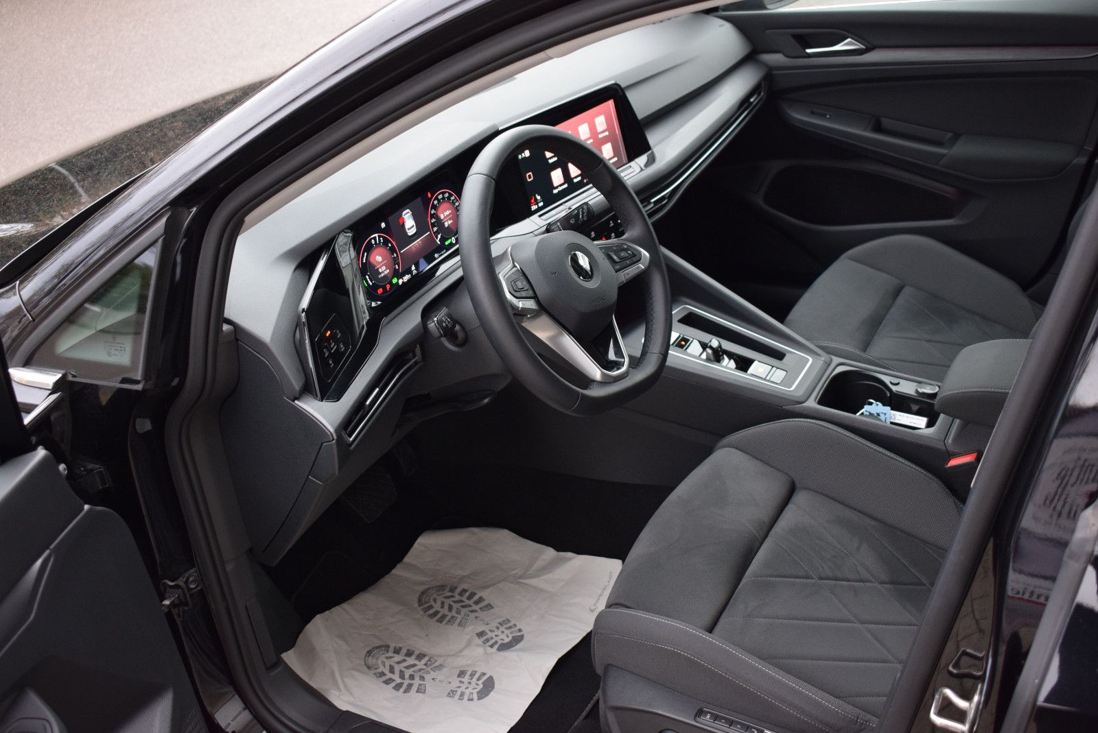 Volkswagen Golf VIII 1.4 TSI Style Hybrid NaviACC/WinterP foto 2