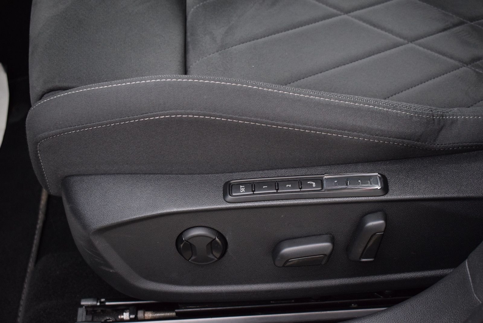 Volkswagen Golf VIII 1.4 TSI Style Hybrid NaviACC/WinterP foto 22