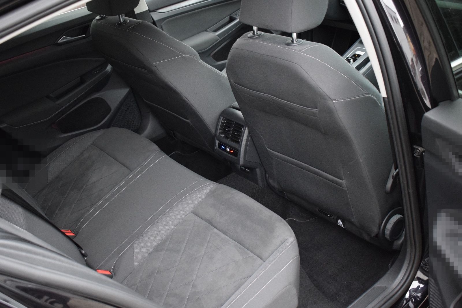 Volkswagen Golf VIII 1.4 TSI Style Hybrid NaviACC/WinterP foto 4