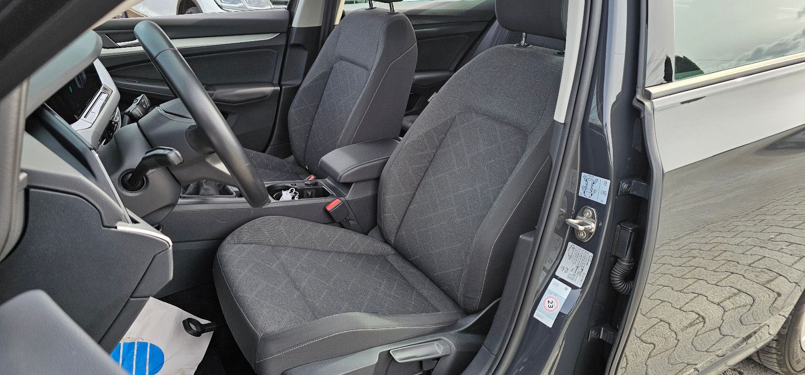 Volkswagen Golf*VIII*Lim.*2.0*TDI*Life*Virtual*LED*Ambiente foto 18