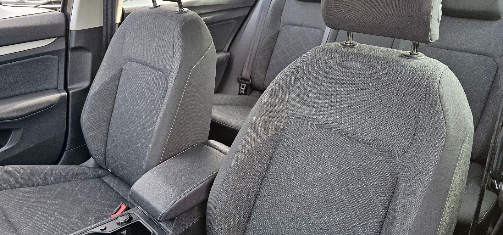 Volkswagen Golf*VIII*Lim.*2.0*TDI*Life*Virtual*LED*Ambiente foto 20